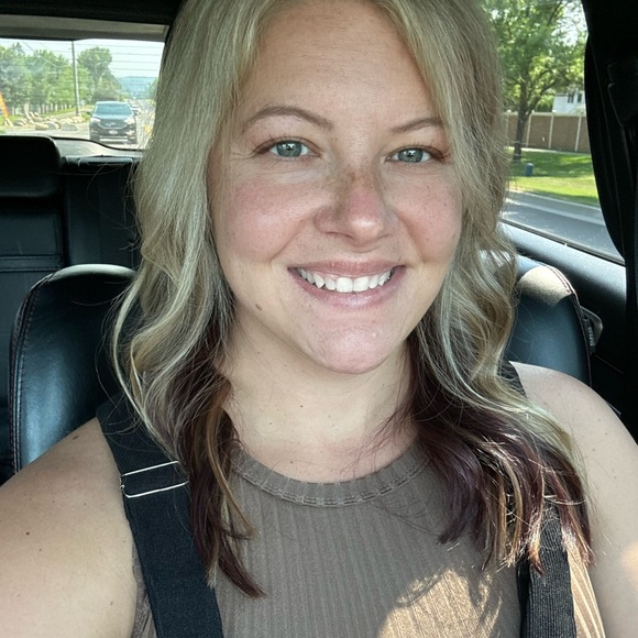 Meet your Posher, Tanaia - Picture 5 of 5